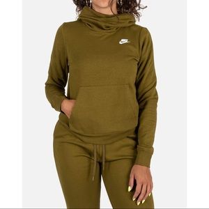 Nike Tunnel Neck Sweatshirt